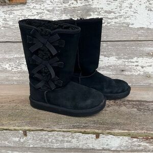 Koolaburra by Ugg Victoria Black Suede Bow Boots Size US 3